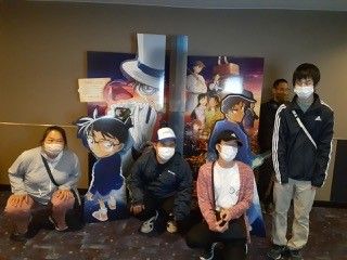 【ななの奮闘日記】　みんなで映画鑑賞へGO！