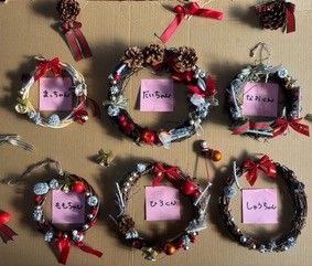 【ななの奮闘日記】　クリスマスリース作り